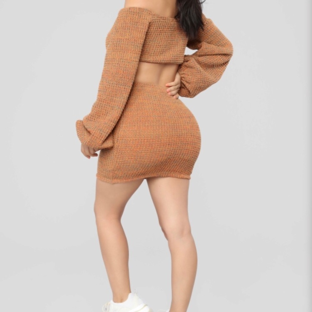 Fashion Nova Taylor Set- Orange/Multi - Picture 3 of 4